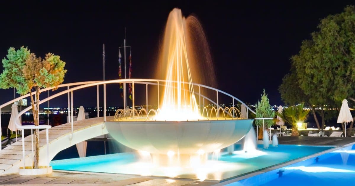 Build a World Famous Fountain in Your Fountain Hills AZ Pool